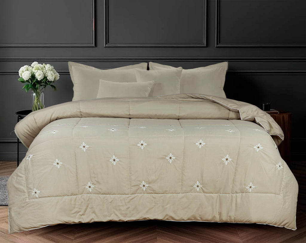 PARADISE HOME DECOR - Quilted premium embroidery leaf dotted comforter