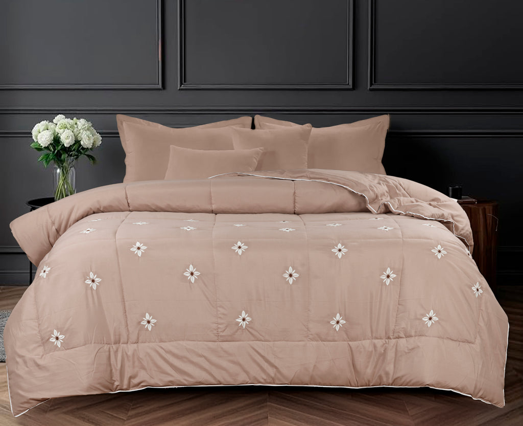 PARADISE HOME DECOR - Quilted premium embroidery leaf dotted comforter