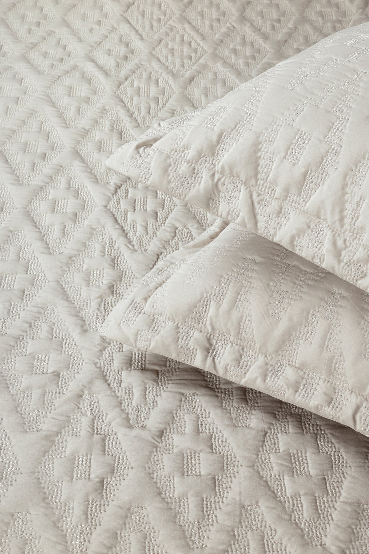 ASH - Luxe - antique , exquisite embroidery , 3 Piece Bedding Set | PARADISE HOME DECOR