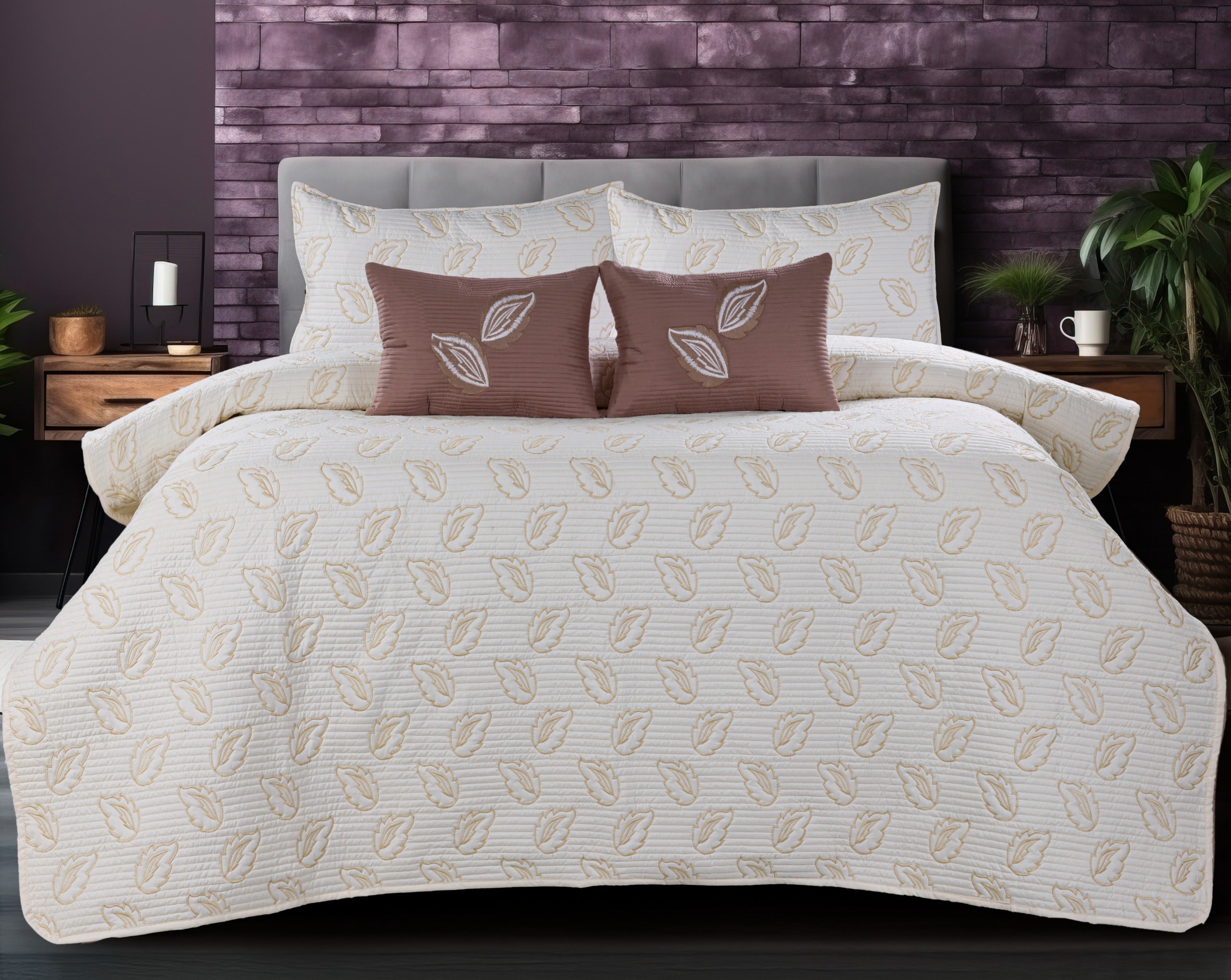 PARADISE HOME DECOR - Leaf Motif Quilted Bedspread Set with Coordinated Cushions & Pillow Covers