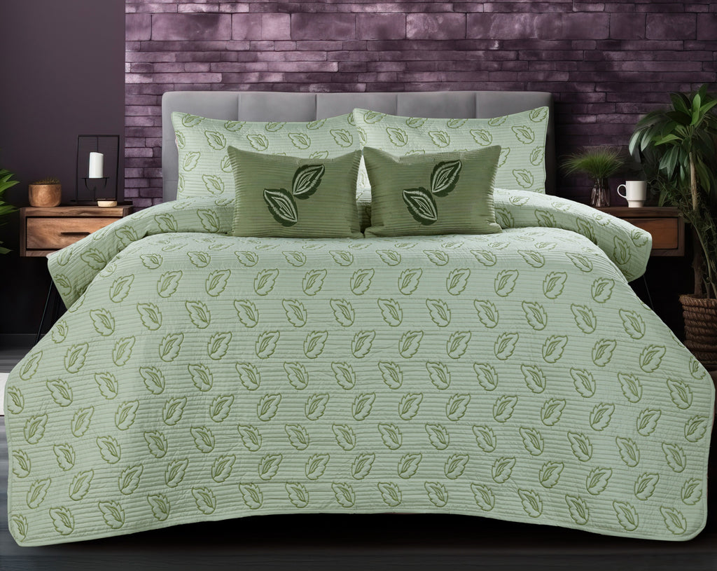 PARADISE HOME DECOR - Leaf Motif Quilted Bedspread Set with Coordinated Cushions & Pillow Covers